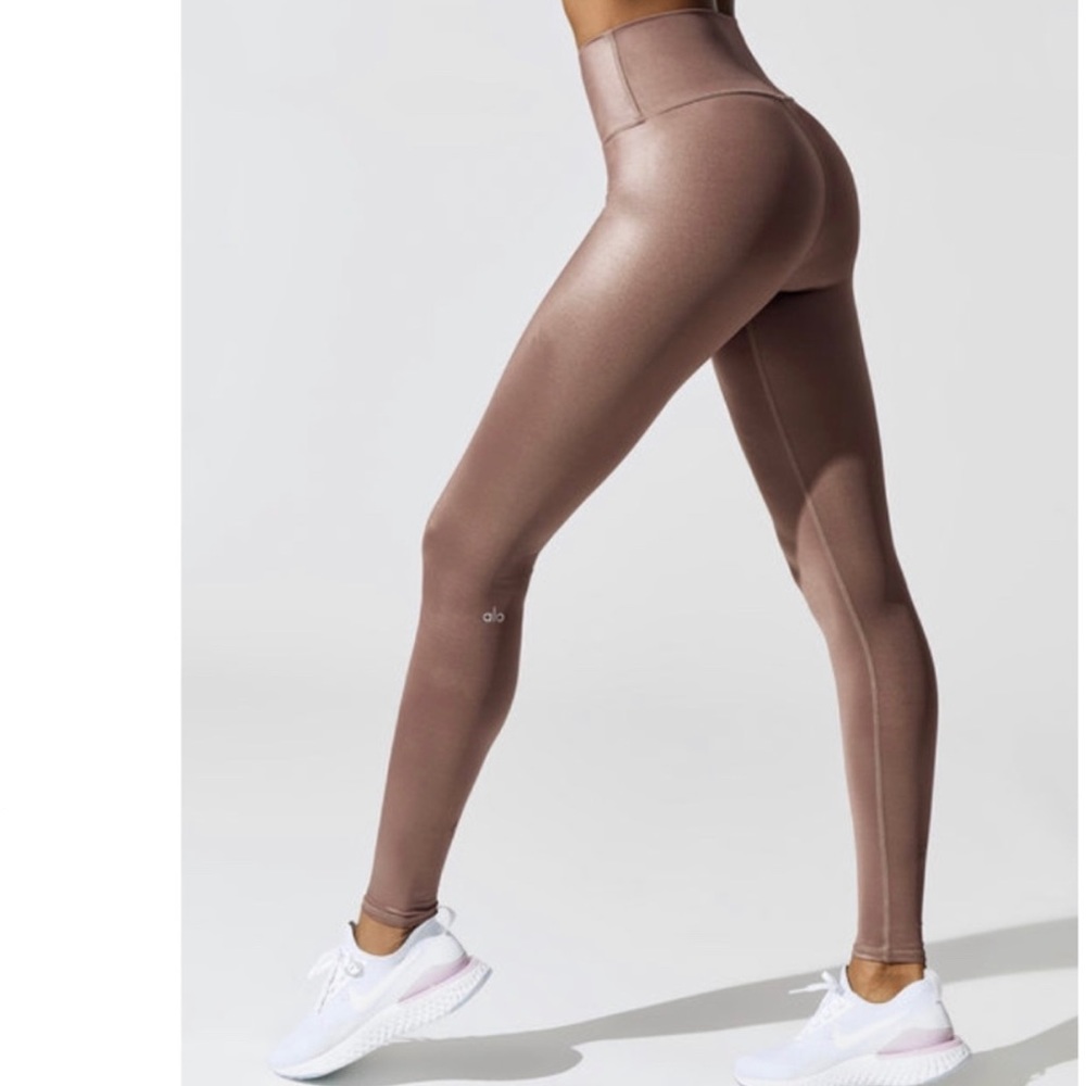 NWOT ALO YOGA carbon38 high waist shine airbrush S